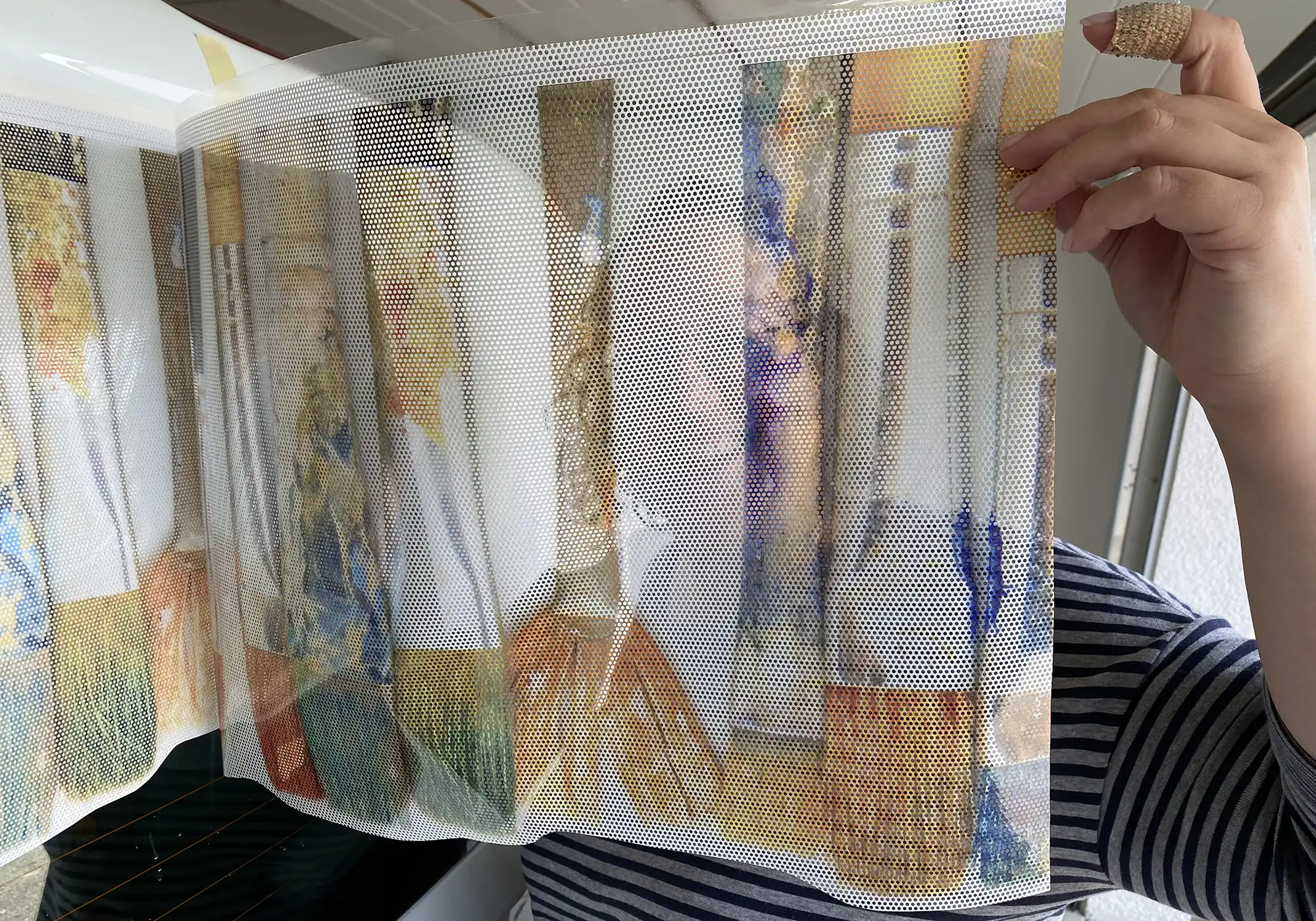 Montage von Lochfolie auf Heckscheibe – Spaß bei der präzisen Arbeit mit Window Graphics