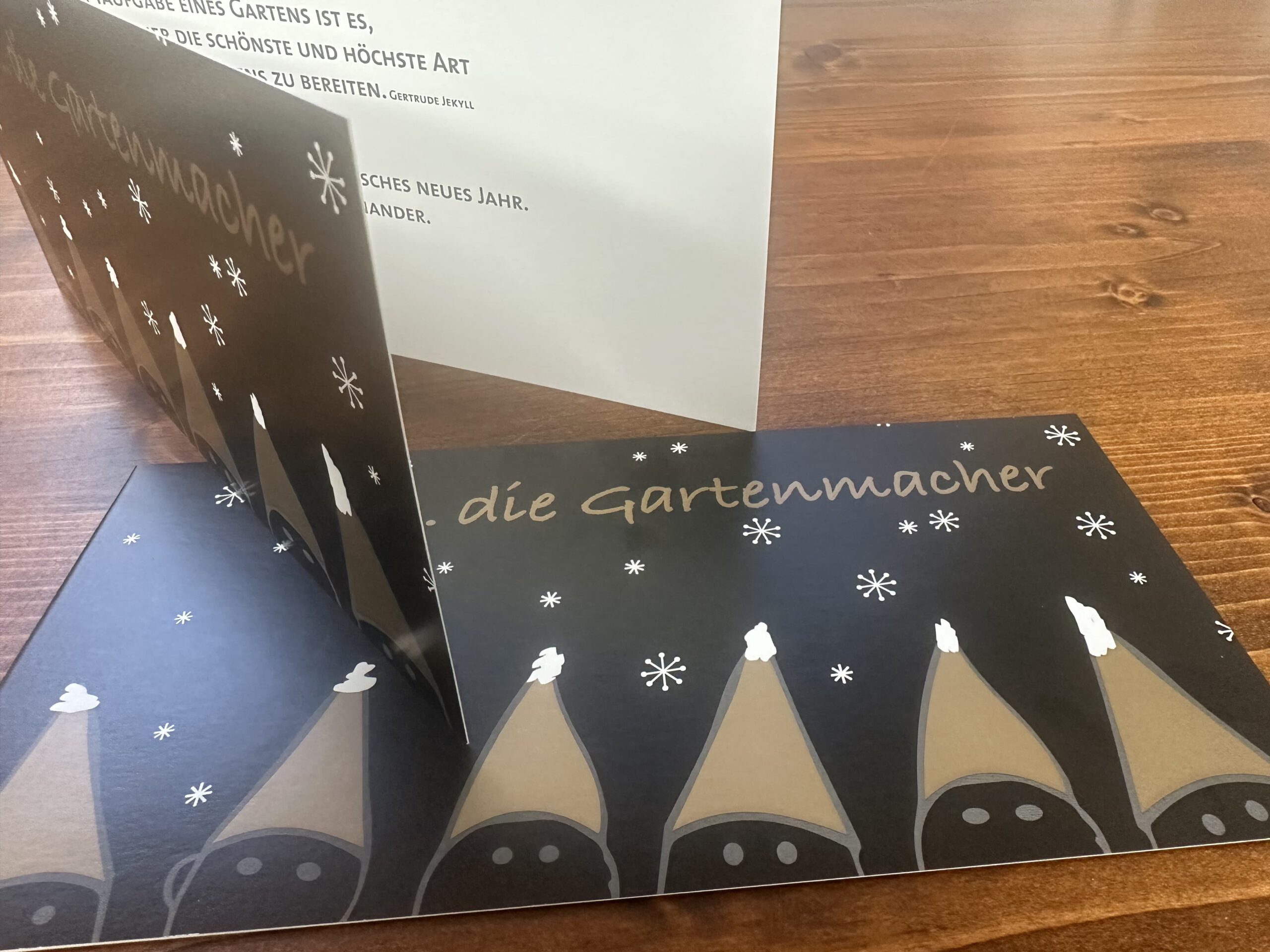 Individuelle Weihnachtskarten mit Zipfelmütze