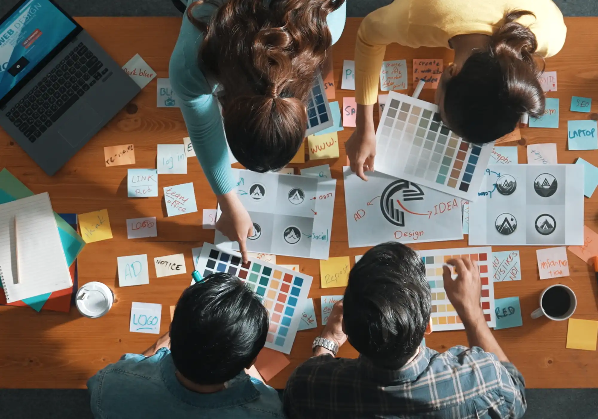 Logo Design & Co. in einem Miteinander rund um Corporate Design